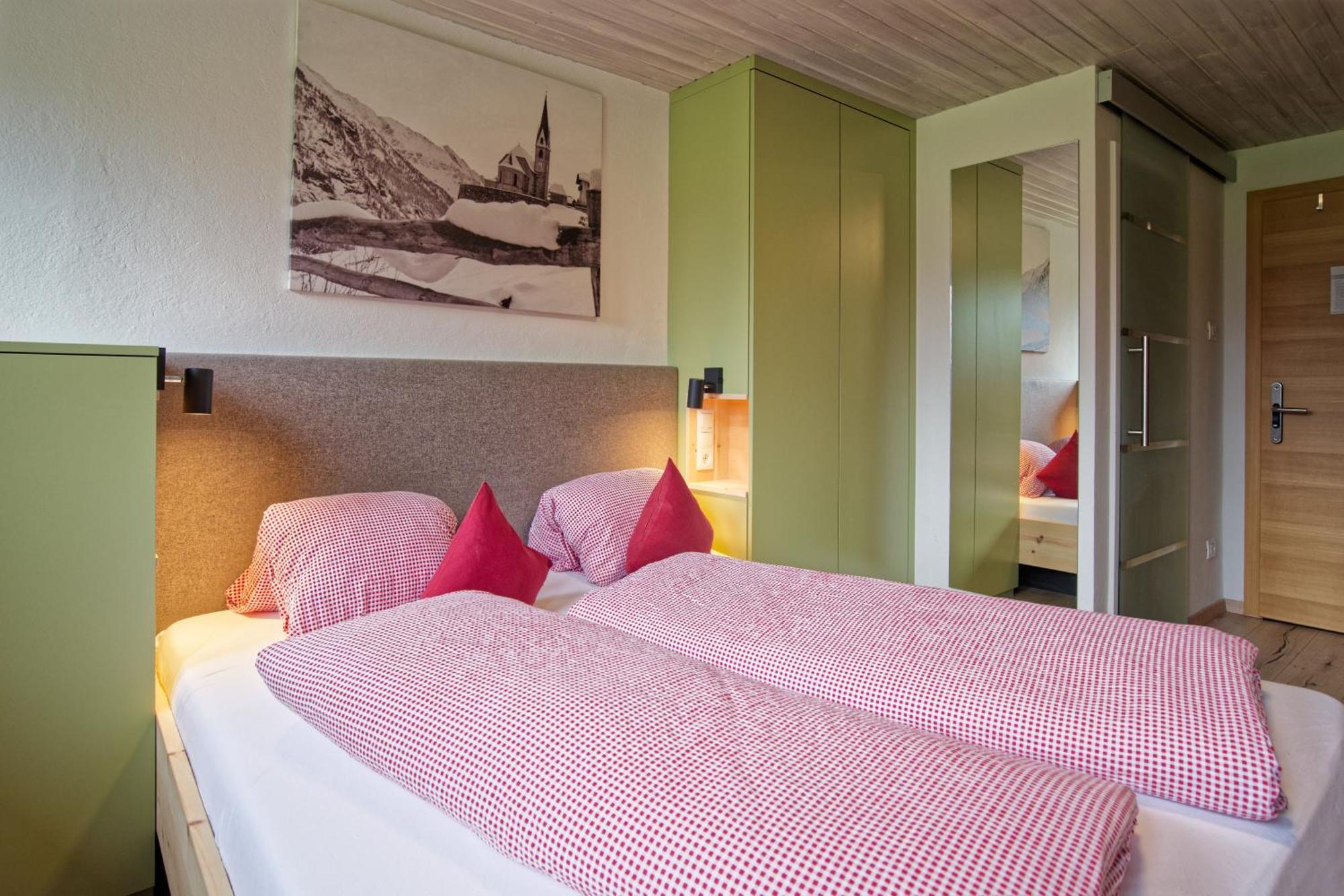Bergchalet Hotel Reinerhof Riva di Tures Exterior photo